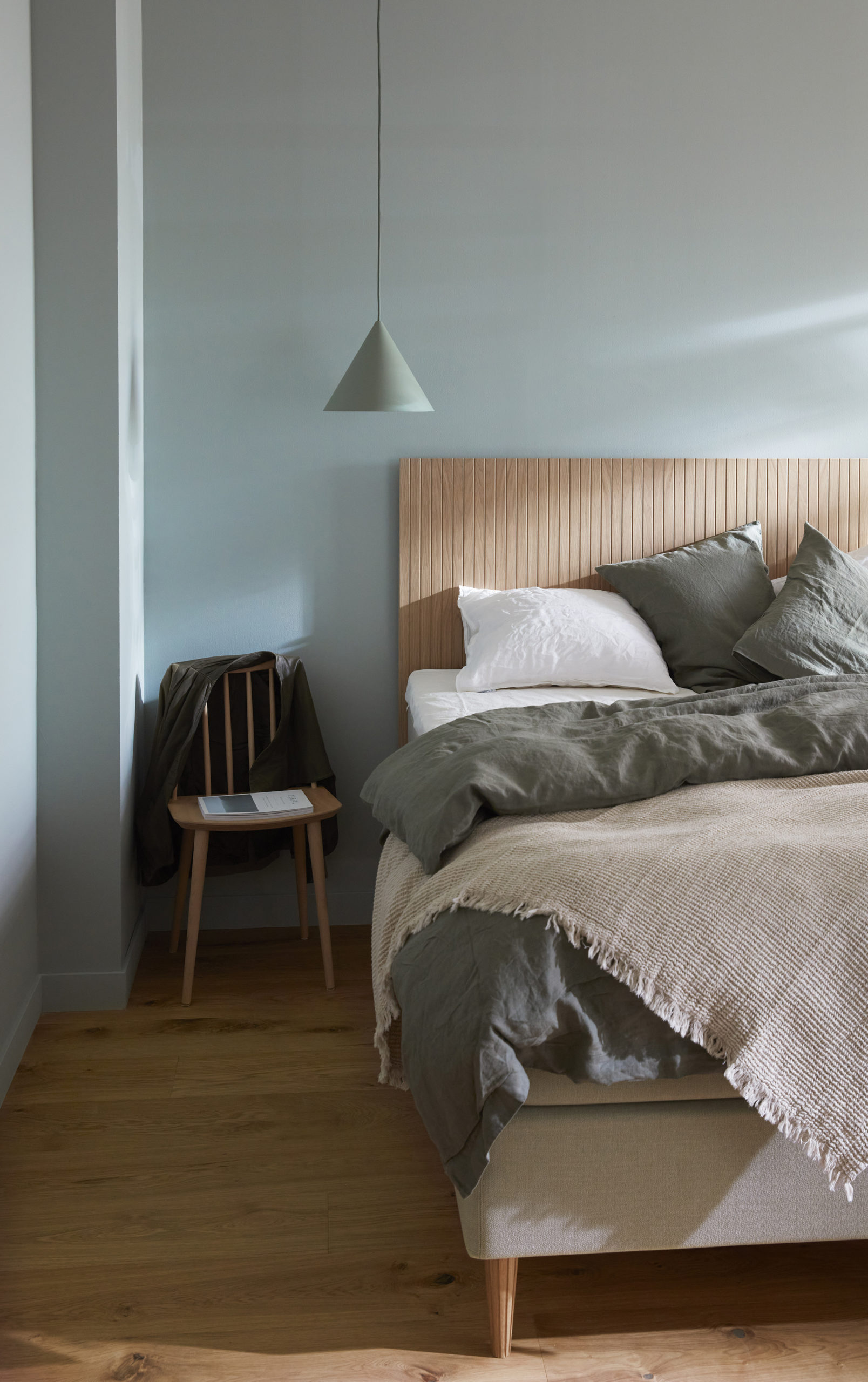 Hitta den perfekta sängen för dig hos Israelssons möbler