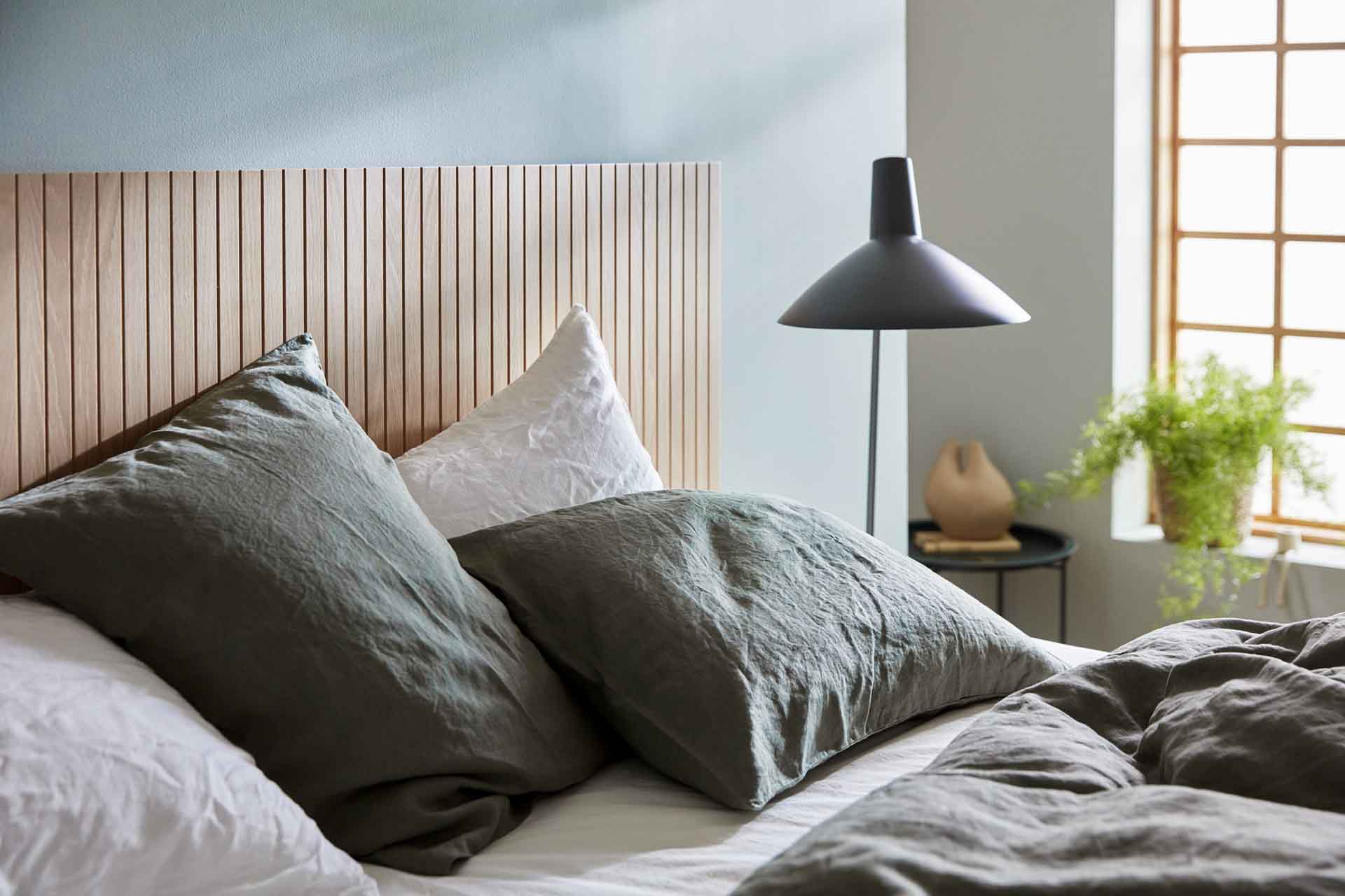 Hitta din nya säng hos oss på Israelssons Möbler i Nora, Örebro län.